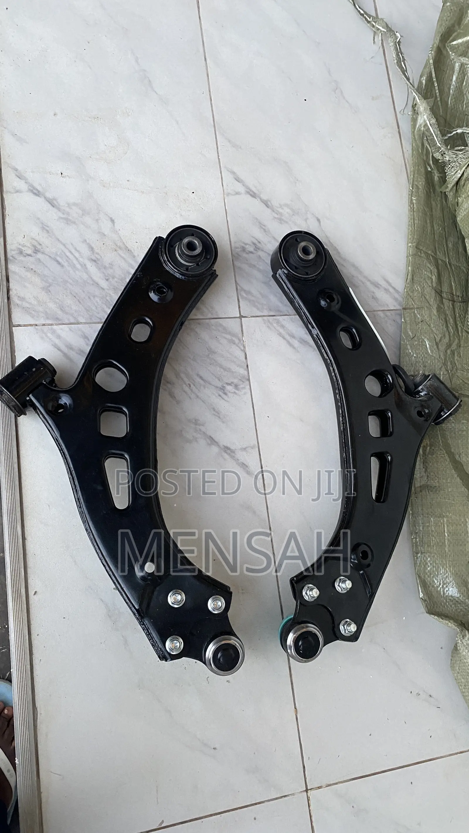 Dongfeng Forthing T5 Evo Lower Arms Pair
