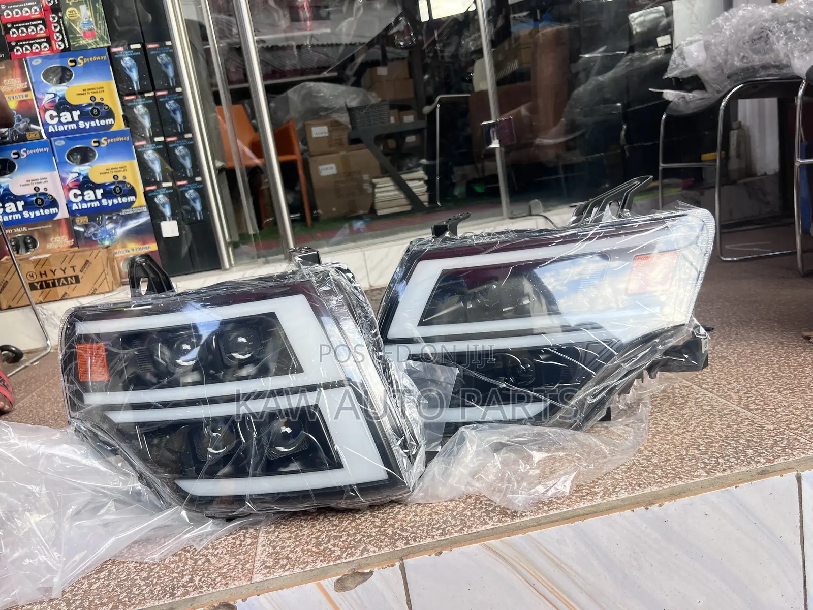 2014,2015,2016,2017,2018,2019 Headlight for Mitsubishi Pajero