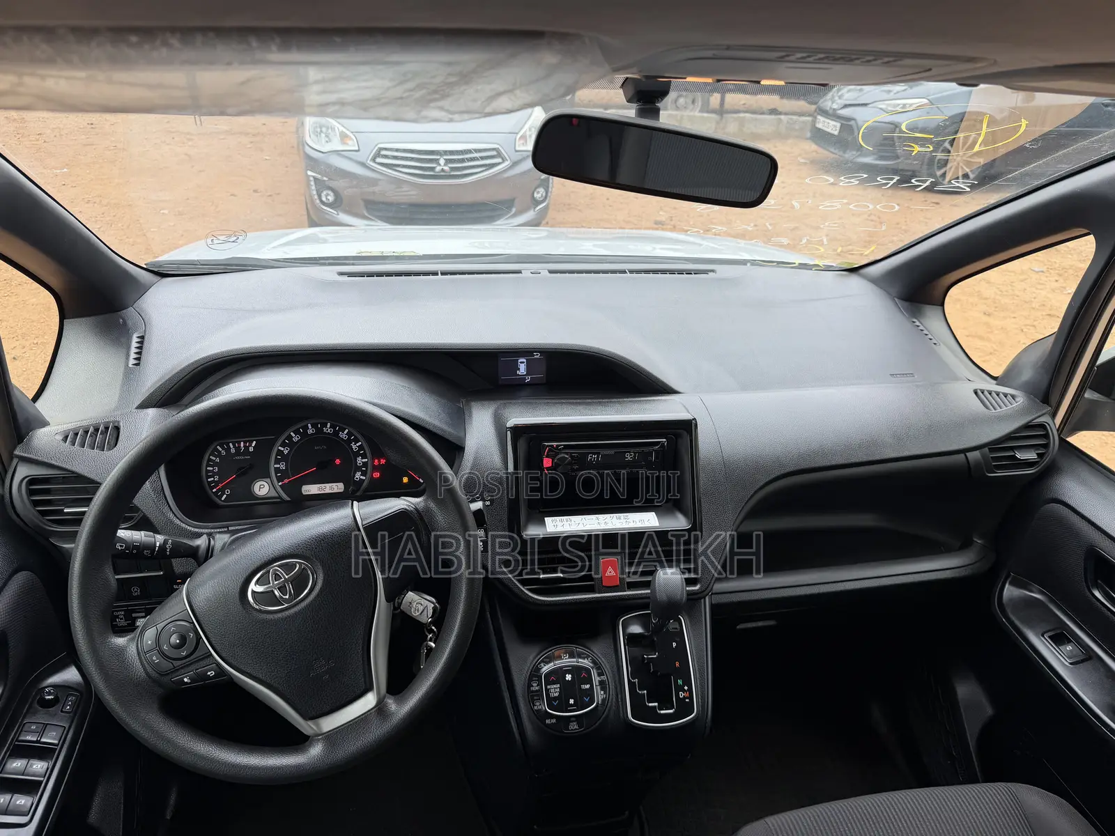 Toyota Voxy ZS 2WD 8-Seater 2014 Silver