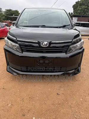 Toyota Voxy ZS 2WD 8-Seater 2014 Black