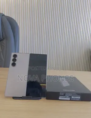 New Samsung Galaxy Z Fold6 512 GB Silver