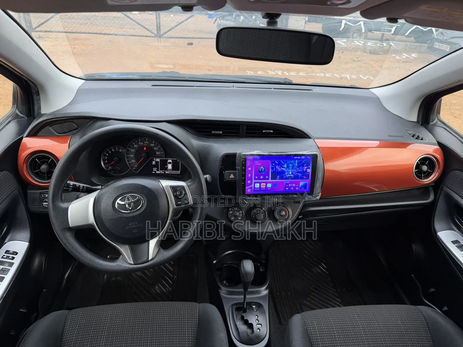 Toyota Vitz 1.3 FWD 5dr 2015 Orange