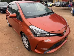 Toyota Vitz 1.3 FWD 5dr 2015 Orange