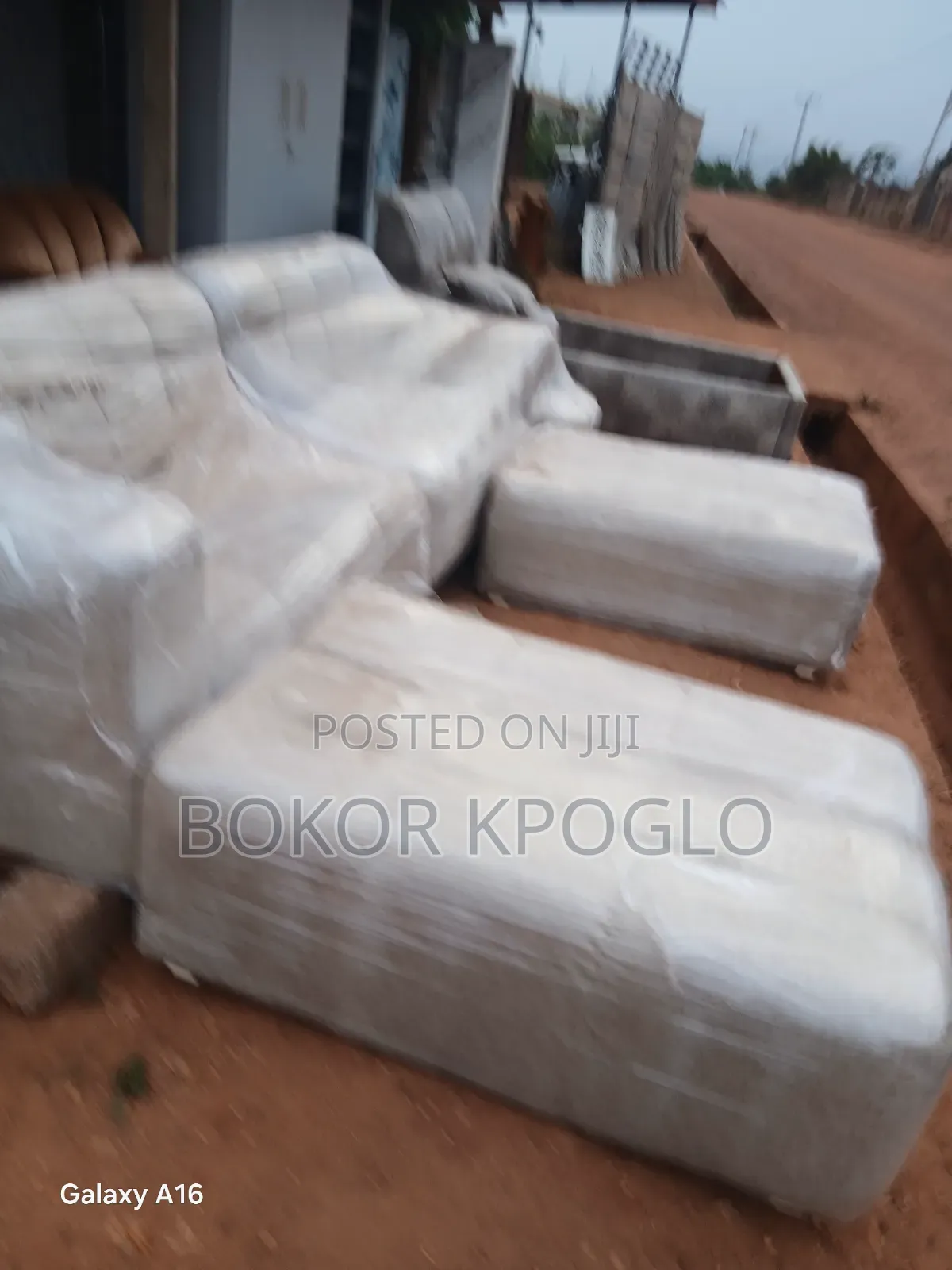 All Types of Sofa Set Up Man Is Available