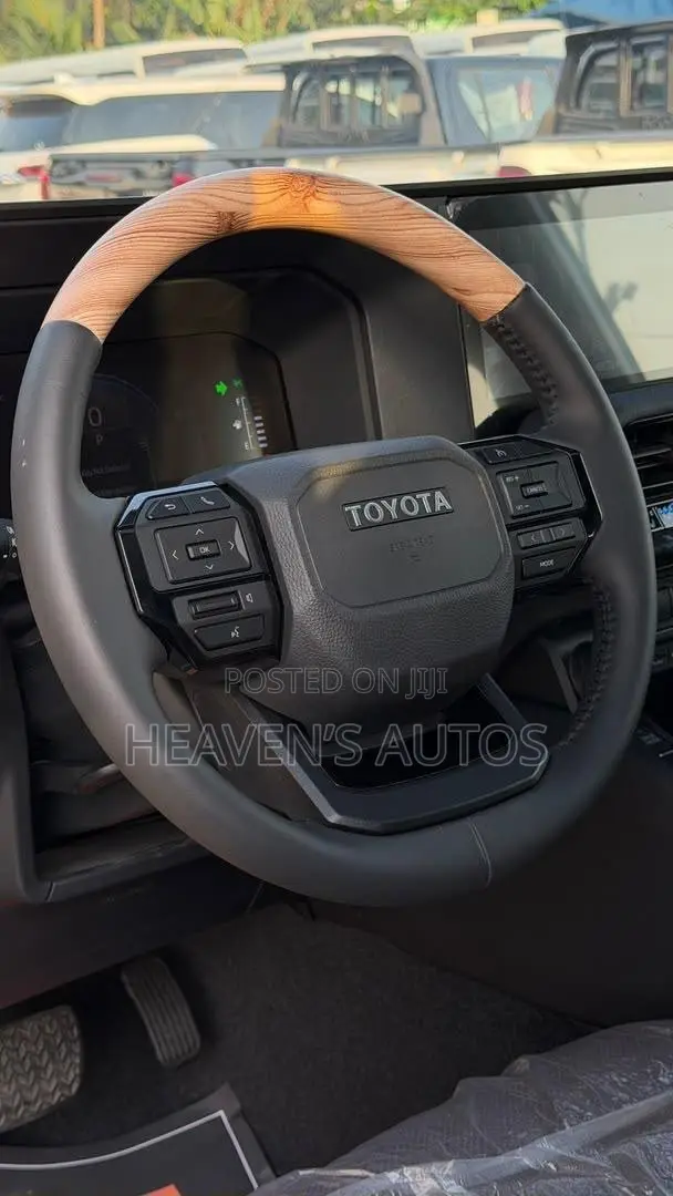 New Toyota Land Cruiser Prado 2025 White
