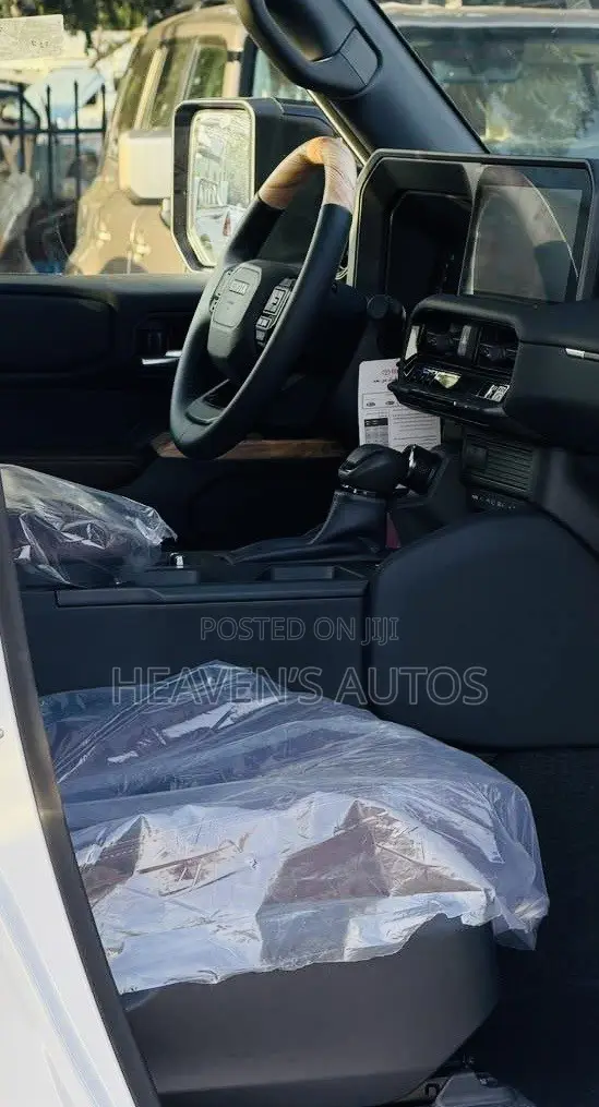 New Toyota Land Cruiser Prado 2025 White