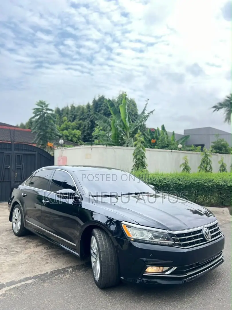 Volkswagen Passat 2.0T SE R-Line 2019 Black