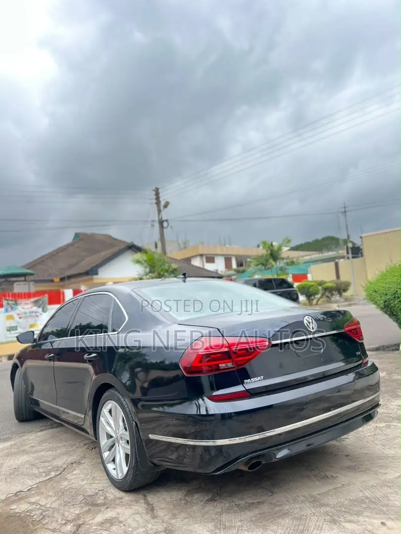 Volkswagen Passat 2.0T SE R-Line 2019 Black