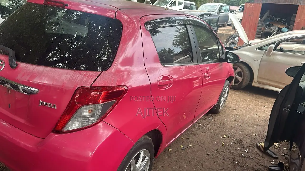 Toyota Vitz 2012 Gray