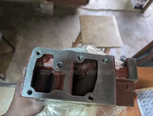 Kia J2 Cylinder Head