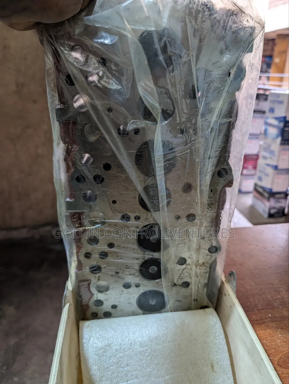 Kia J2 Cylinder Head