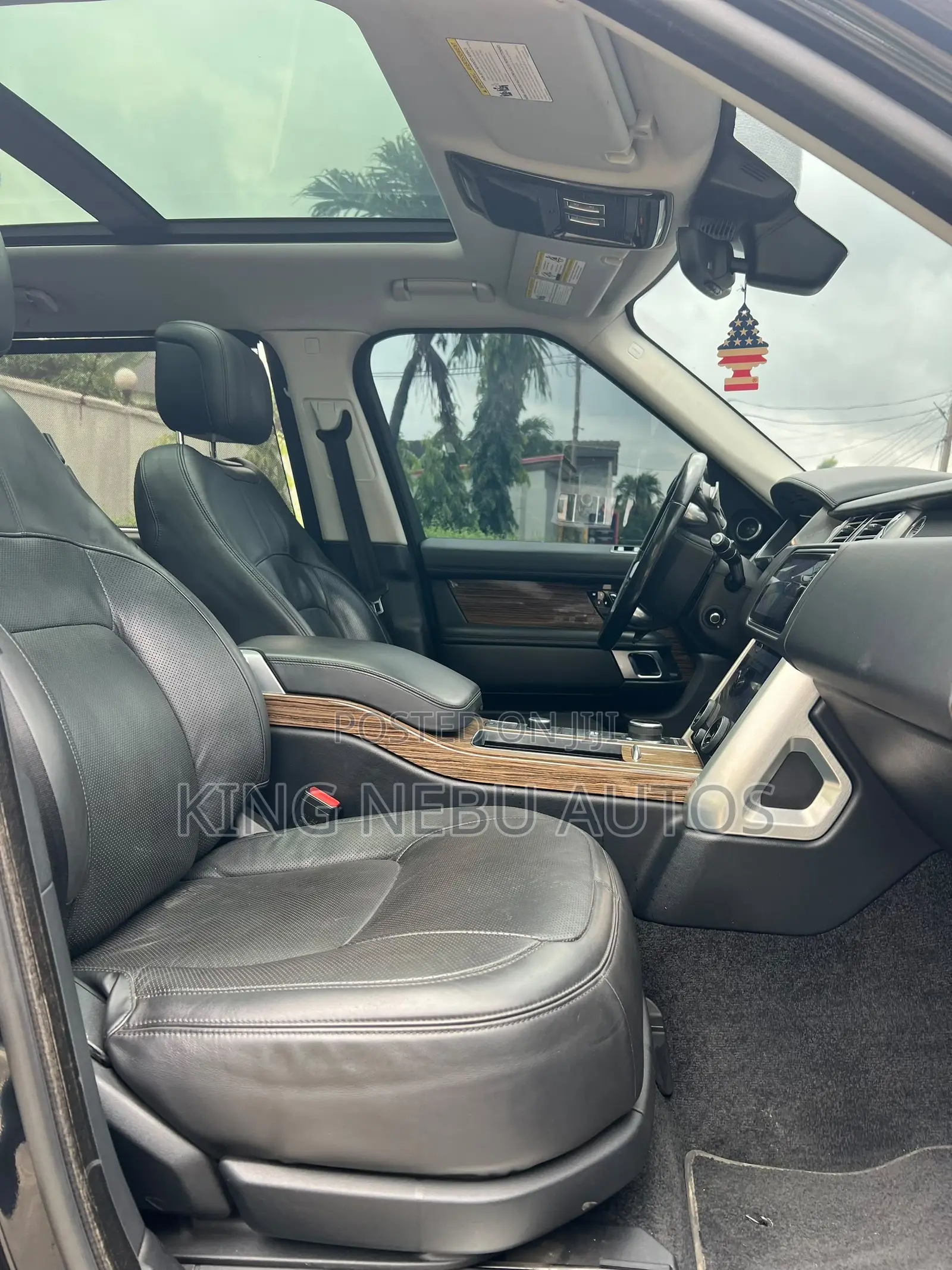 Land Rover Range Rover Vogue 2022 Black
