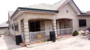 7bdrm House in Amasaman Asalaja, Manhean for sale