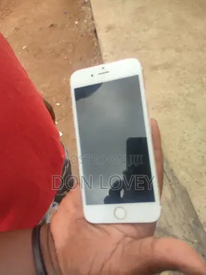 Apple iPhone 6s 64 GB Rose Gold