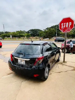 Toyota Vitz 1.3 FWD 5dr 2012 Black