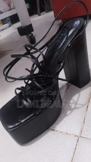 Black Balanced , Light and Comfortable Platform Sandals