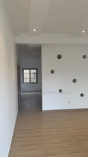 3bdrm Apartment in Trade Fair, Labadi for rent