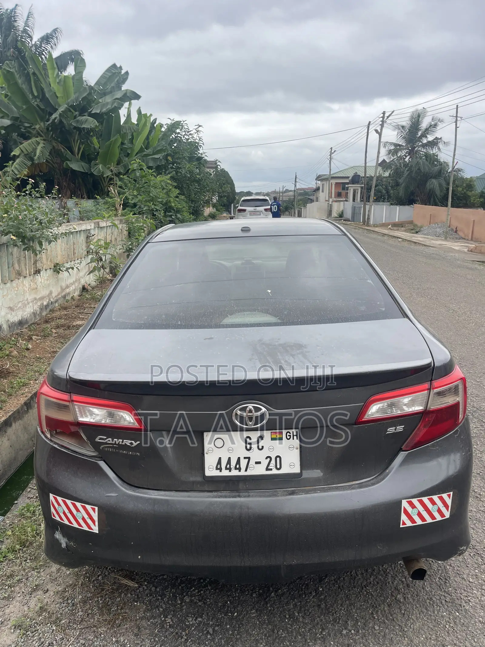 Toyota Camry SE 4dr Sedan (2.5L 4cyl 6A) 2014 Gray