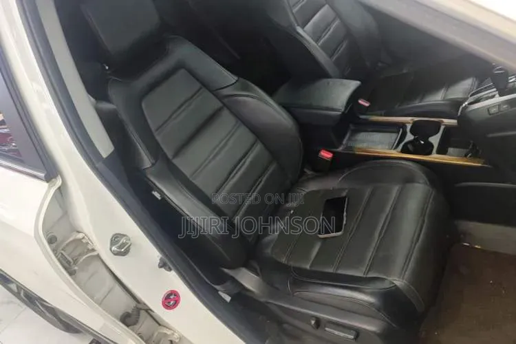 Honda CR-V 2017 White