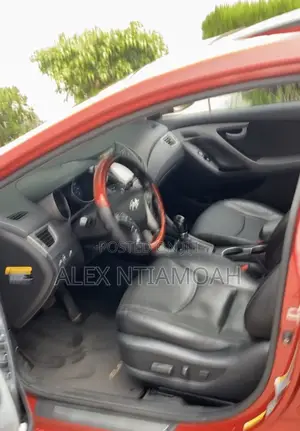 Hyundai Elantra 2014 Red