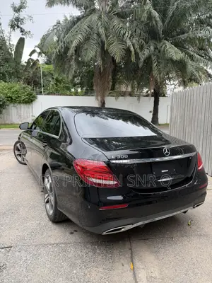Mercedes-Benz E300 2019 Black