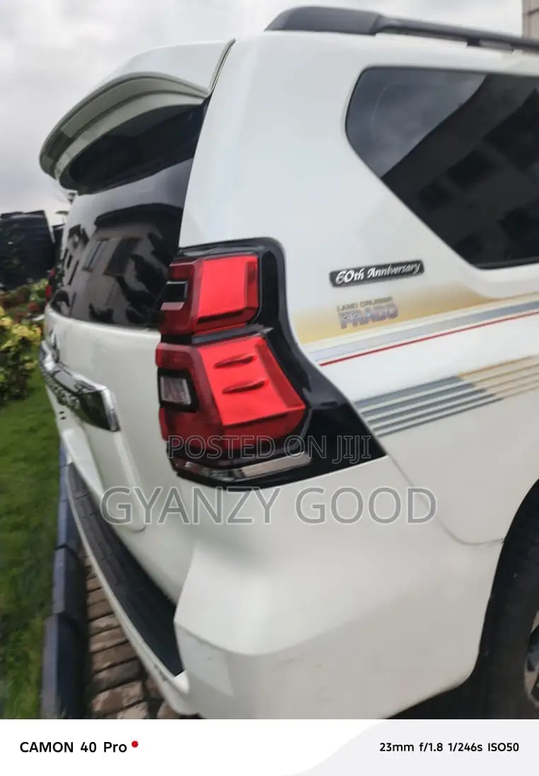 Toyota Land Cruiser Prado 2013 White