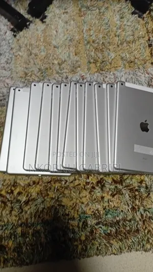 Apple iPad 5 (2022) 32 GB Silver