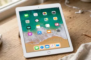 Apple iPad 5 (2022) 32 GB Silver