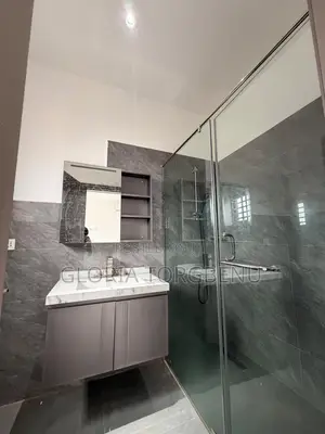 3bdrm House in Adjiriganor for rent