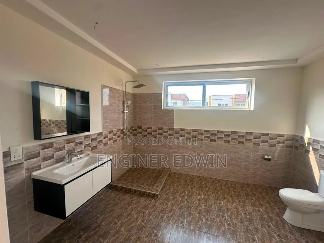 4bdrm House in Little Legon for sale