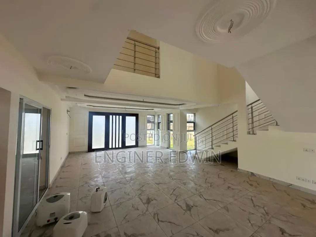 4bdrm House in Little Legon for sale