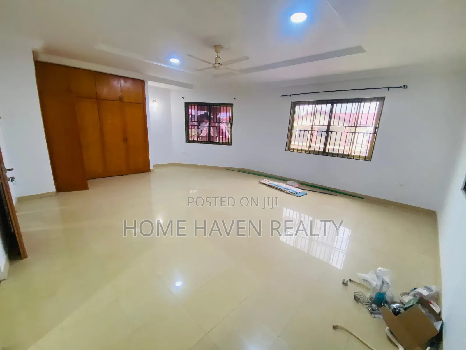 8bdrm House in East Legon, Police Station for rent