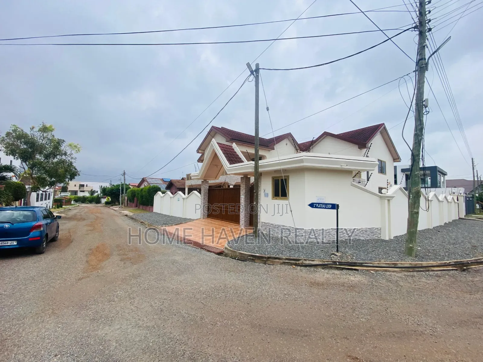 8bdrm House in East Legon, Police Station for rent