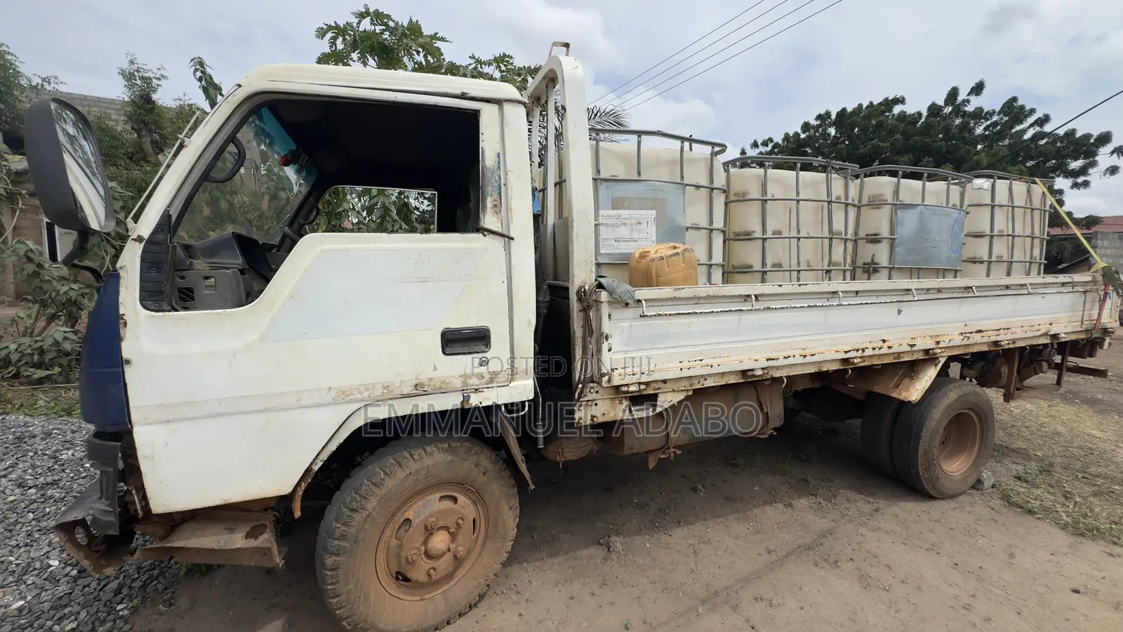 Hyundai Mighty 2000 White