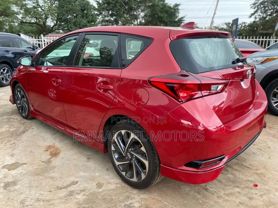 Toyota Corolla 2017 Red