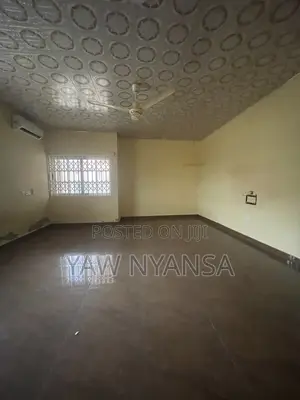 3bdrm Bungalow in Bn Estate, Old Ashomang for rent
