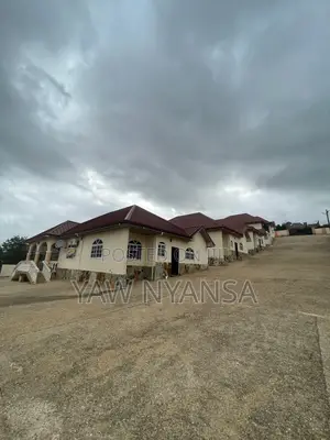 3bdrm Bungalow in Bn Estate, Old Ashomang for rent