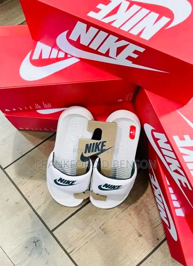Nike SB Slides