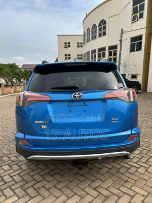 Toyota RAV4 XLE AWD (2.5L 4cyl 6A) 2016 Blue