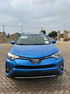 Toyota RAV4 XLE AWD (2.5L 4cyl 6A) 2016 Blue