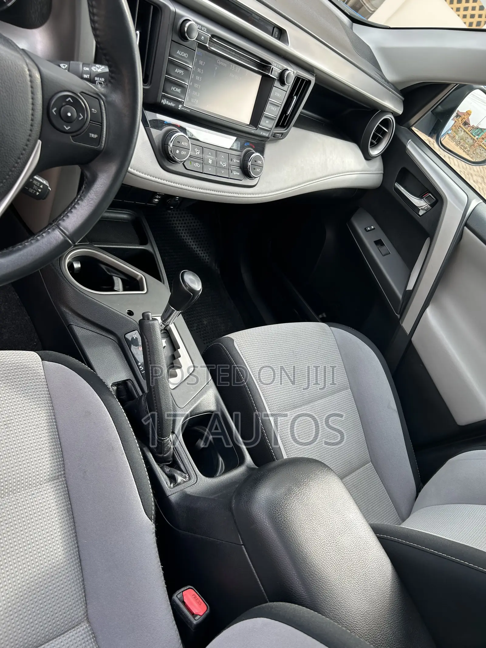 Toyota RAV4 XLE AWD (2.5L 4cyl 6A) 2016 Blue