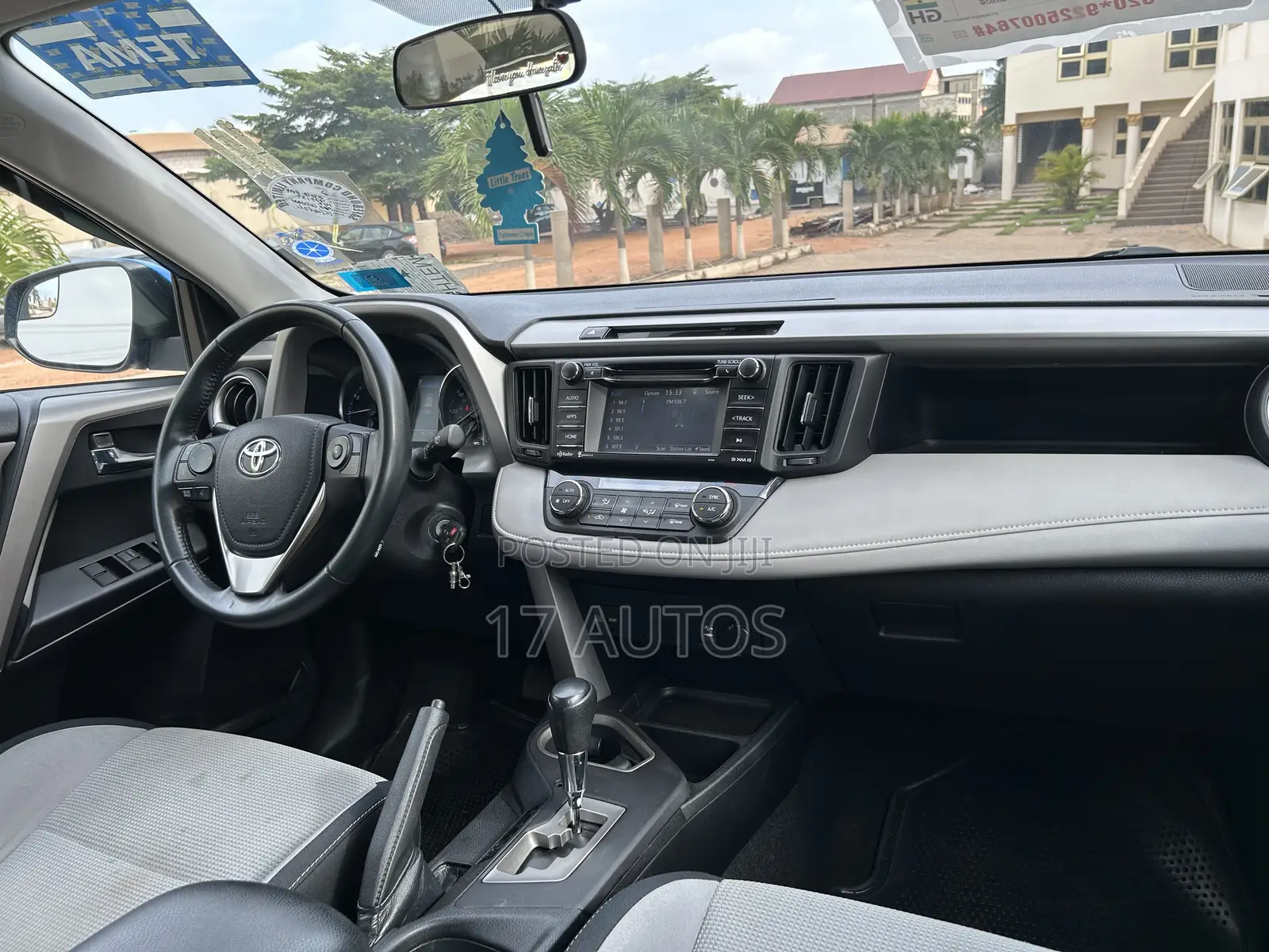 Toyota RAV4 XLE AWD (2.5L 4cyl 6A) 2016 Blue