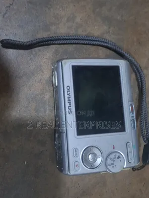 Olympus FE-170 6.0MP Compact Digital Camera