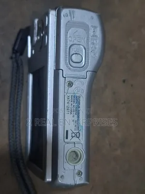 Olympus FE-170 6.0MP Compact Digital Camera