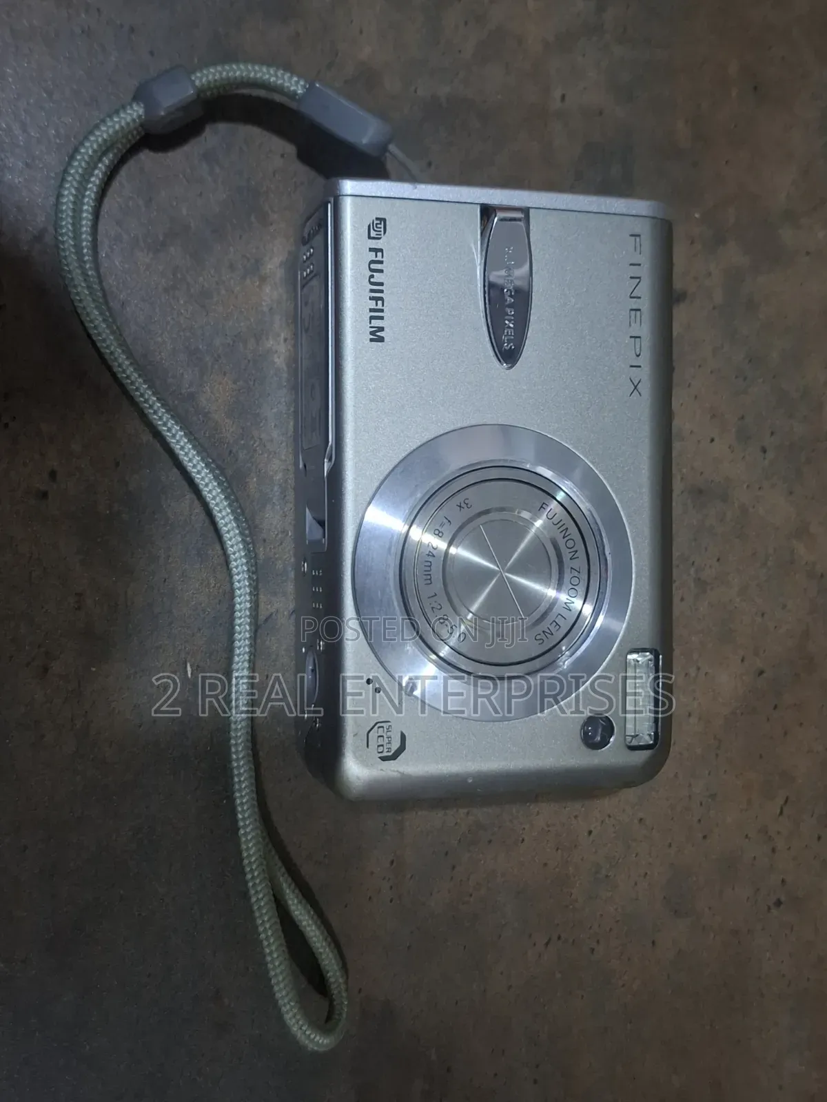 Fujifilm FinePix F30 6.3MP Digital Camera