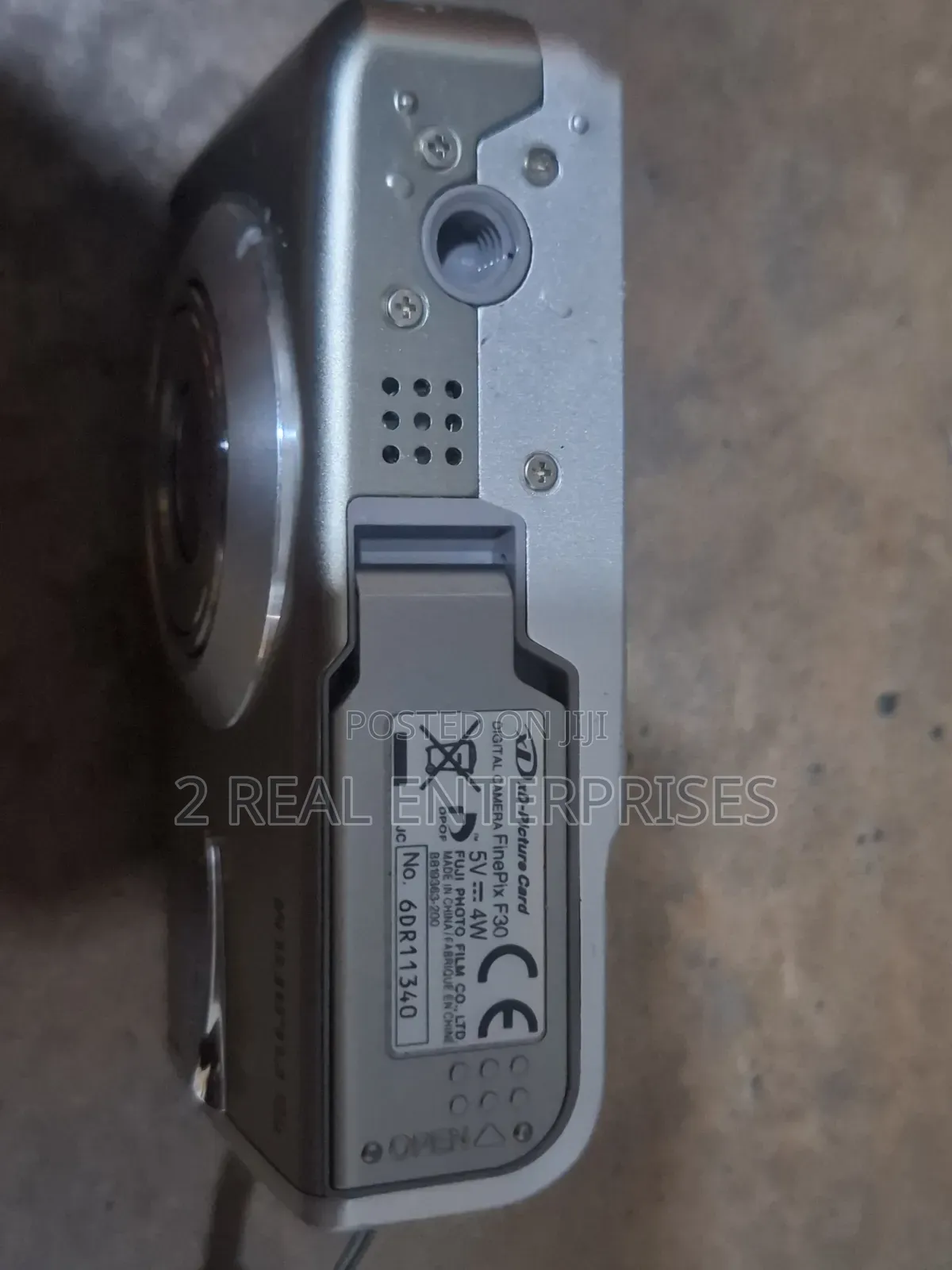 Fujifilm FinePix F30 6.3MP Digital Camera