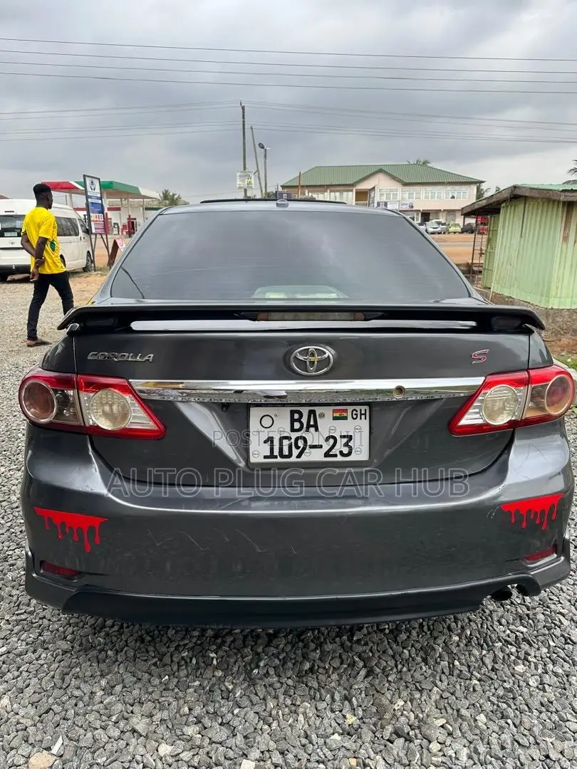 Toyota Corolla 2013 Gray
