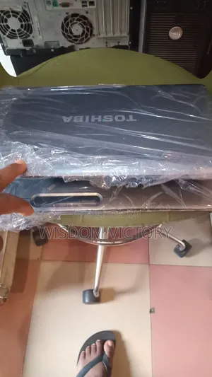 New Laptop Toshiba dynaEdge DC-100 6GB Intel HDD 250GB