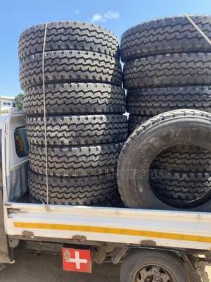 Brand New 315/80r22.5 Truck Tyres Available