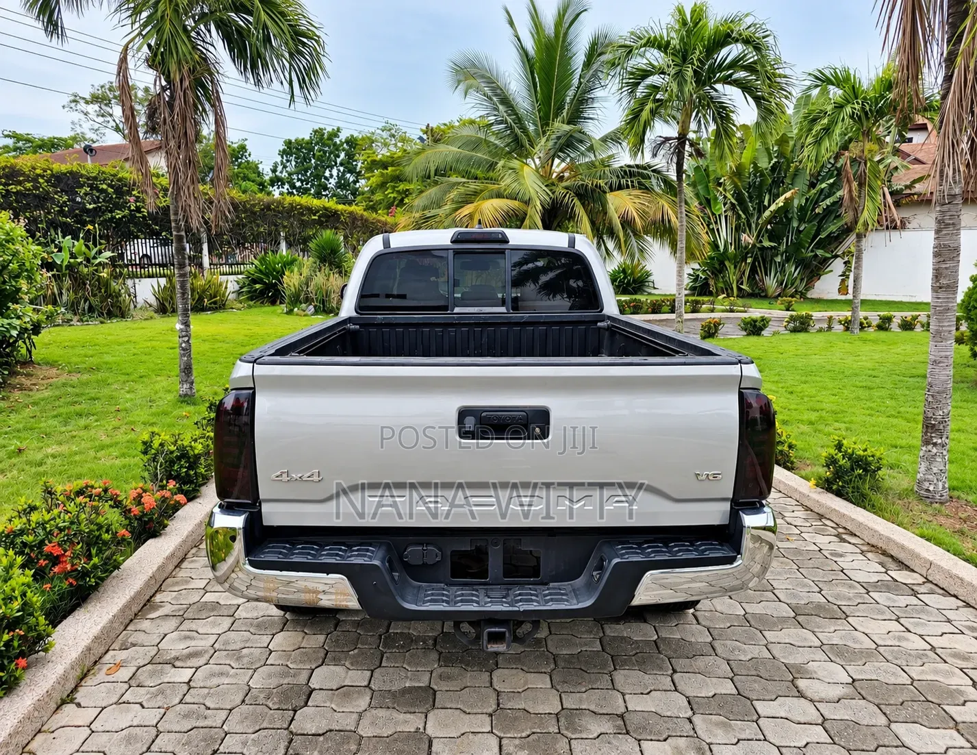 Toyota Tacoma 2022 Silver
